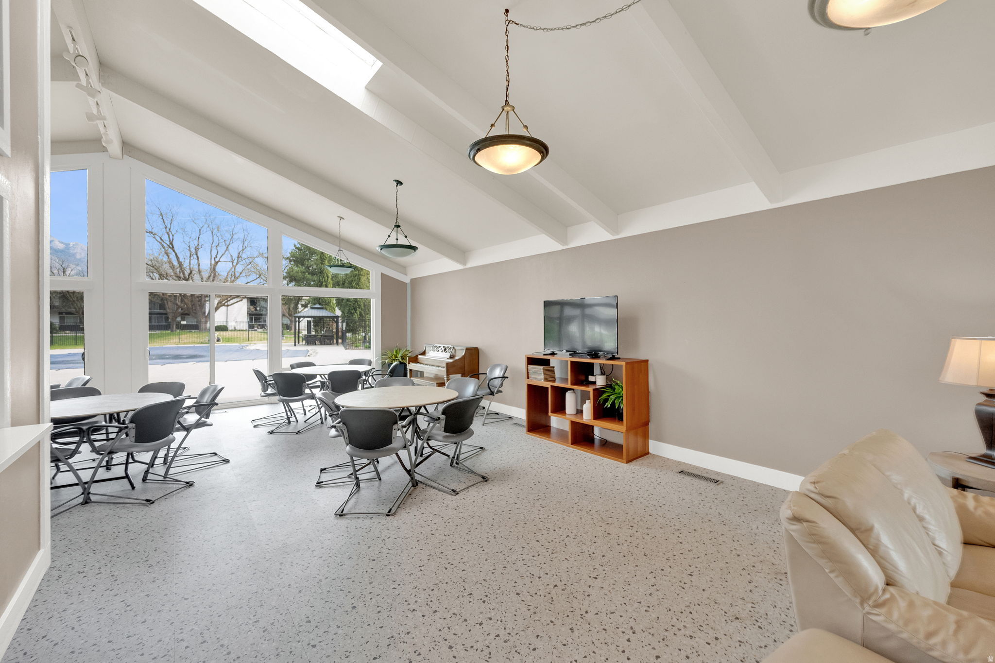 THREE FOUNTAINS EAST - Residential