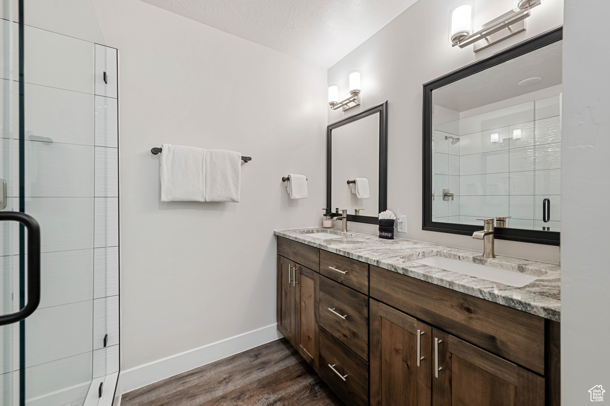 CROOKED RIVER - Residential