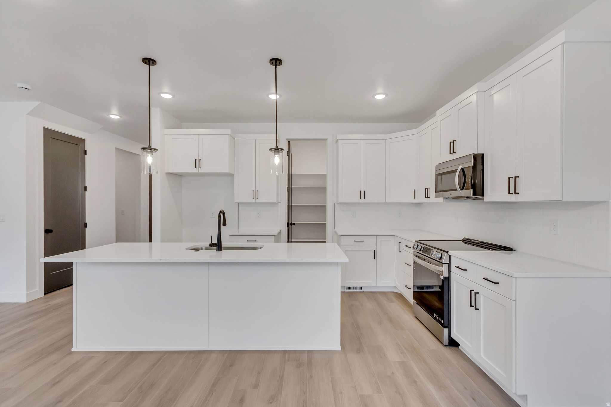 ARROWHEAD RANCH - Residential