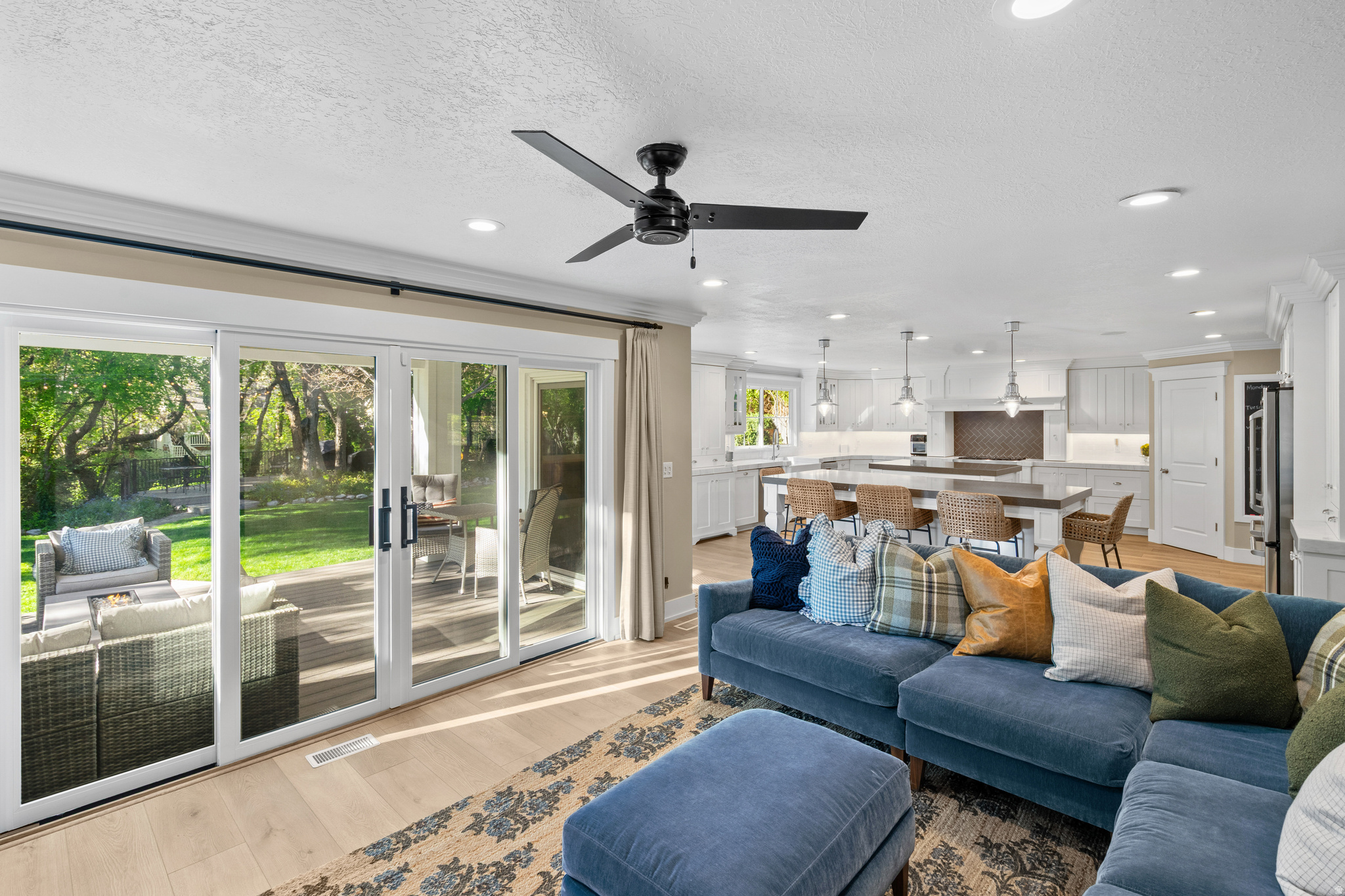 SPRING CREEK - Residential