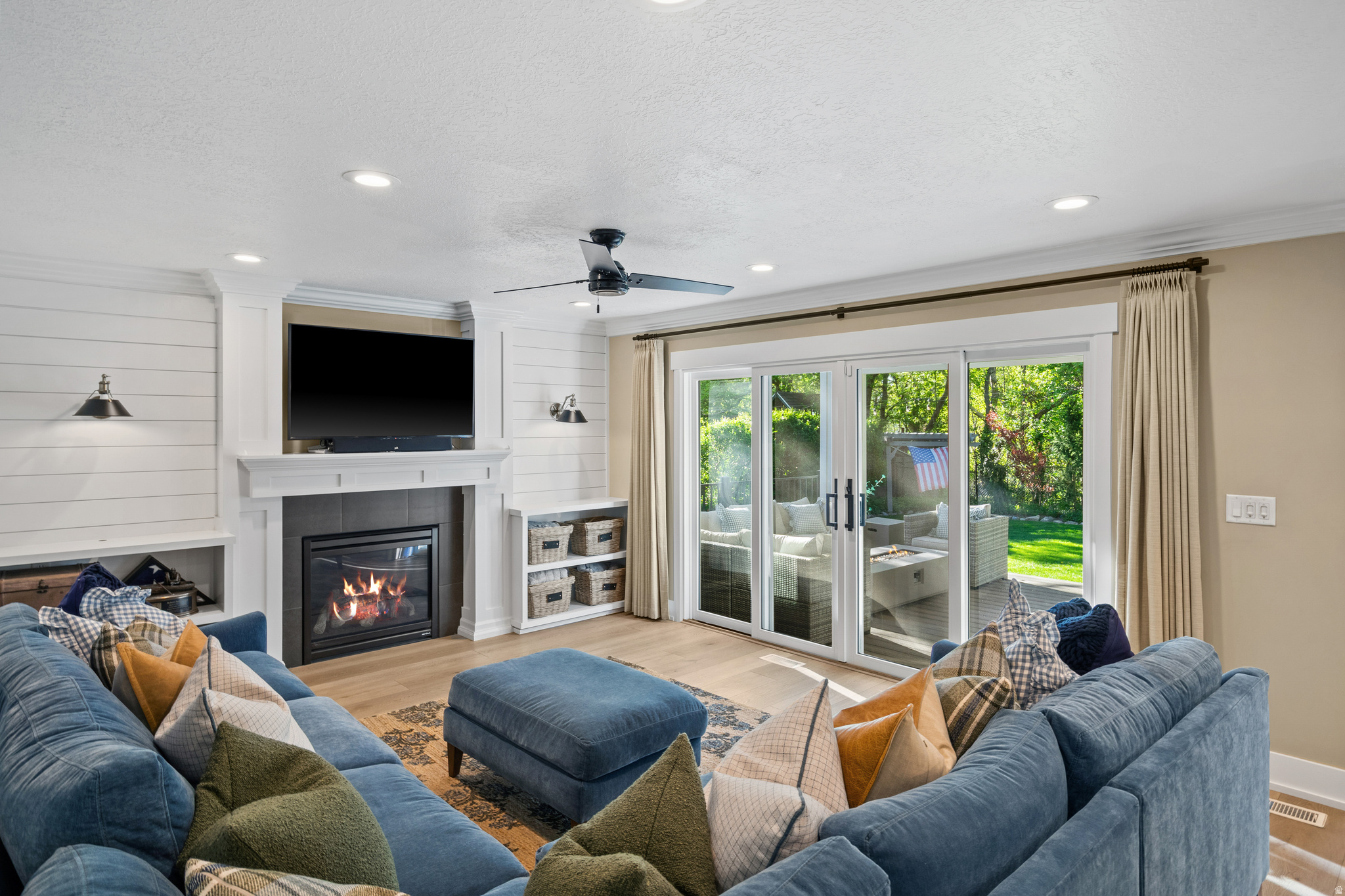SPRING CREEK - Residential