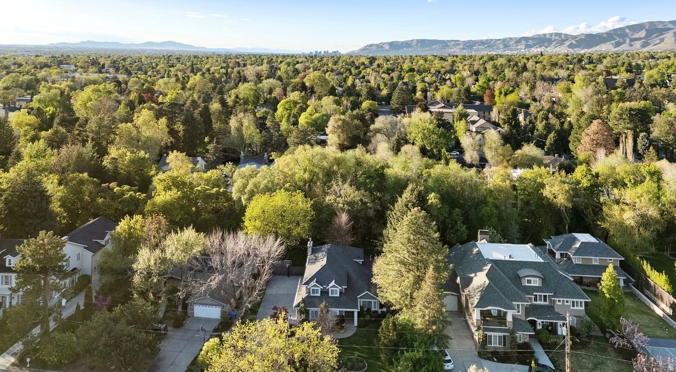 SPRING CREEK - Residential