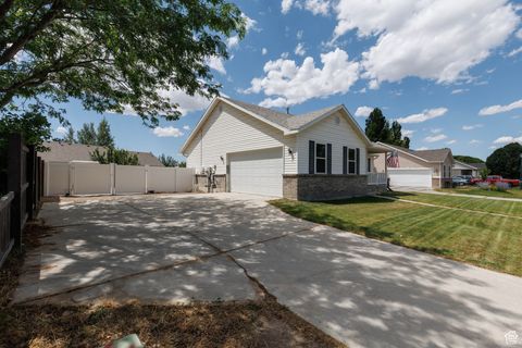 Tiny photo for 2142 E FALL ST, Eagle Mountain, UT 84005 (MLS # 2101906)