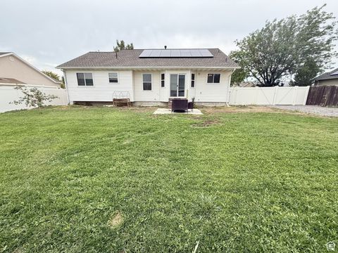 Tiny photo for 2142 E FALL ST, Eagle Mountain, UT 84005 (MLS # 2101906)