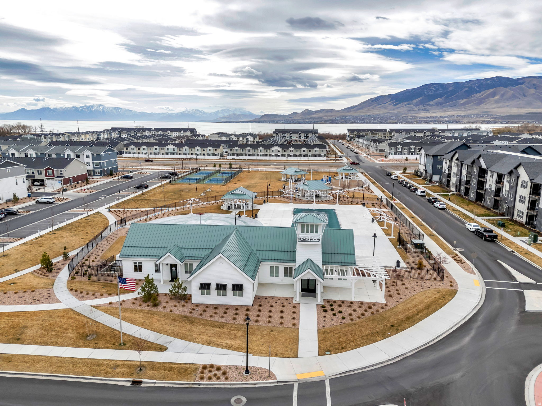 NORTHSHORE - Residential