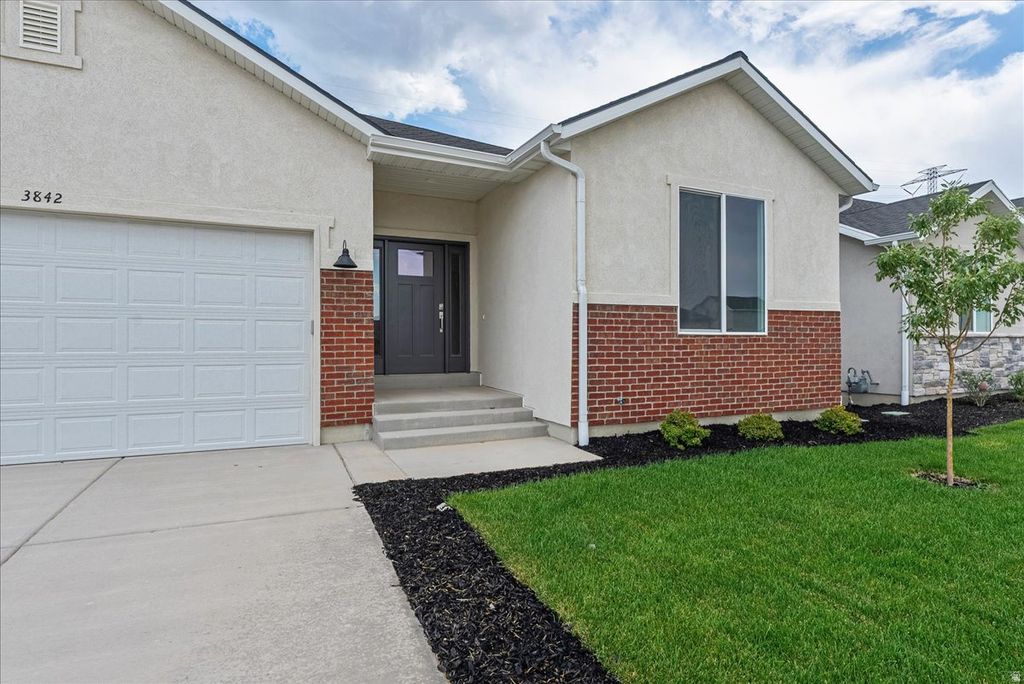 Photo of 3675 N COLUMBINE WAY #381, Eagle Mountain, UT 84005 (MLS # 2128396)