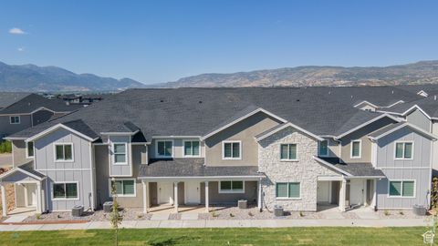 Townhouse For Sale - 978 E Ella Ln<br/> Heber City, UT 84032