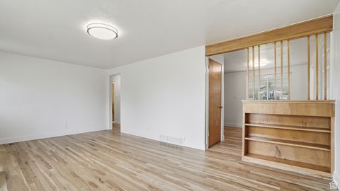 Tiny photo for 533 S 700 W, Payson, UT 84651 (MLS # 2116089)