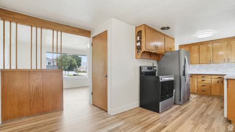 Tiny photo for 533 S 700 W, Payson, UT 84651 (MLS # 2116089)