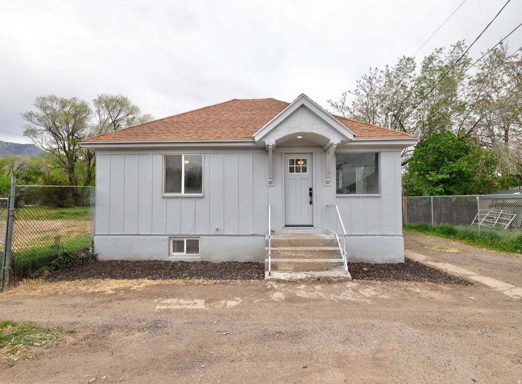 Photo of 2136 MONROE BLVD, Ogden, UT 84401 (MLS # 2183842)