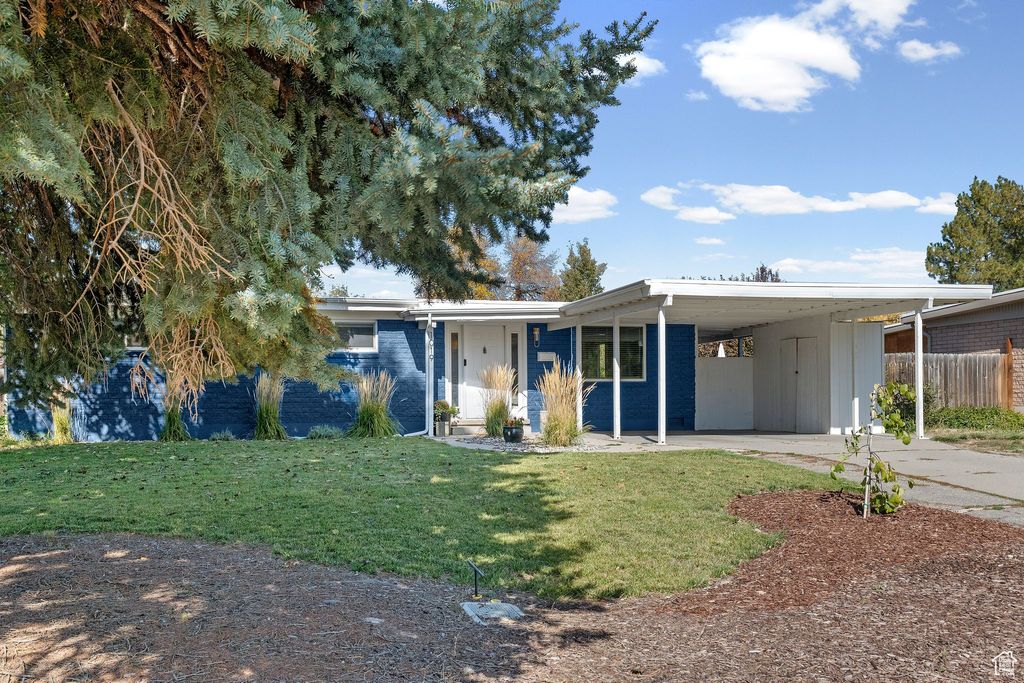 Photo of 1019 E 5700 S, Murray, UT 84121 (MLS # 2119462)