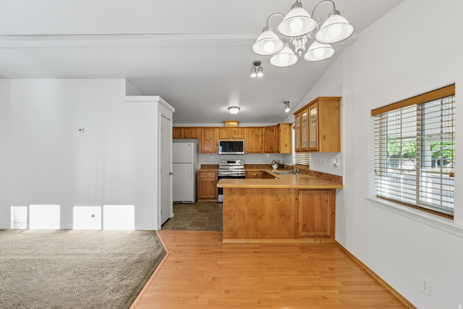 KINGS ROW EST 1 - Residential