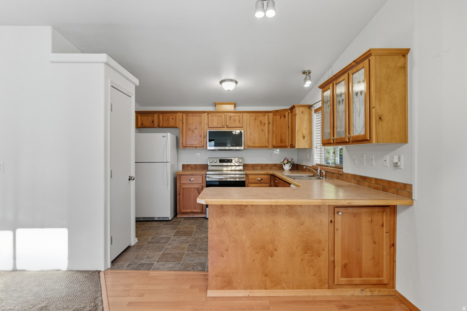 KINGS ROW EST 1 - Residential