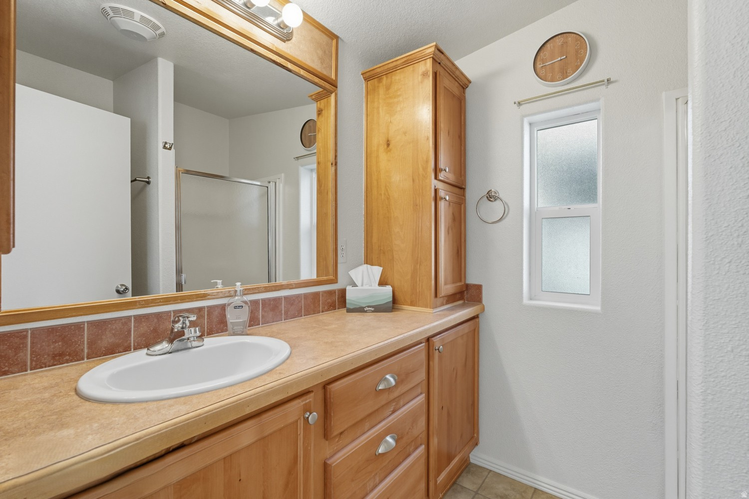 KINGS ROW EST 1 - Residential