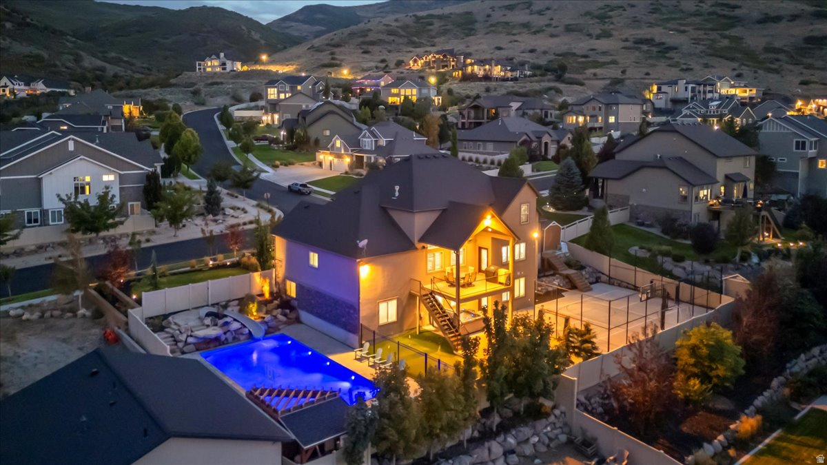 LOOKOUT RIDGE - Residential