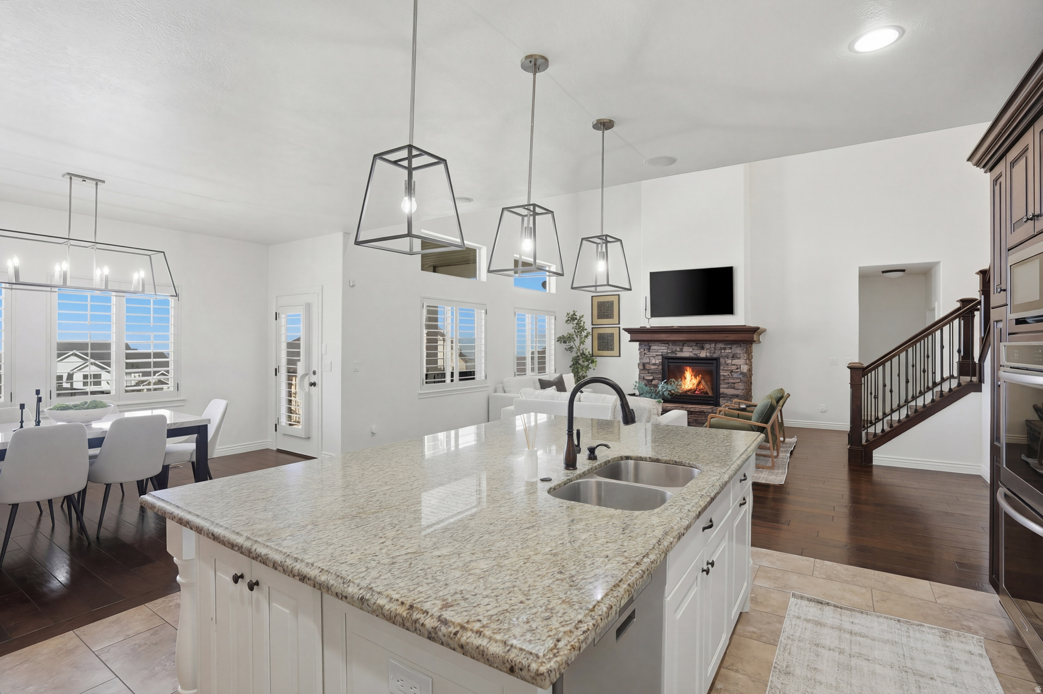 LOOKOUT RIDGE - Residential