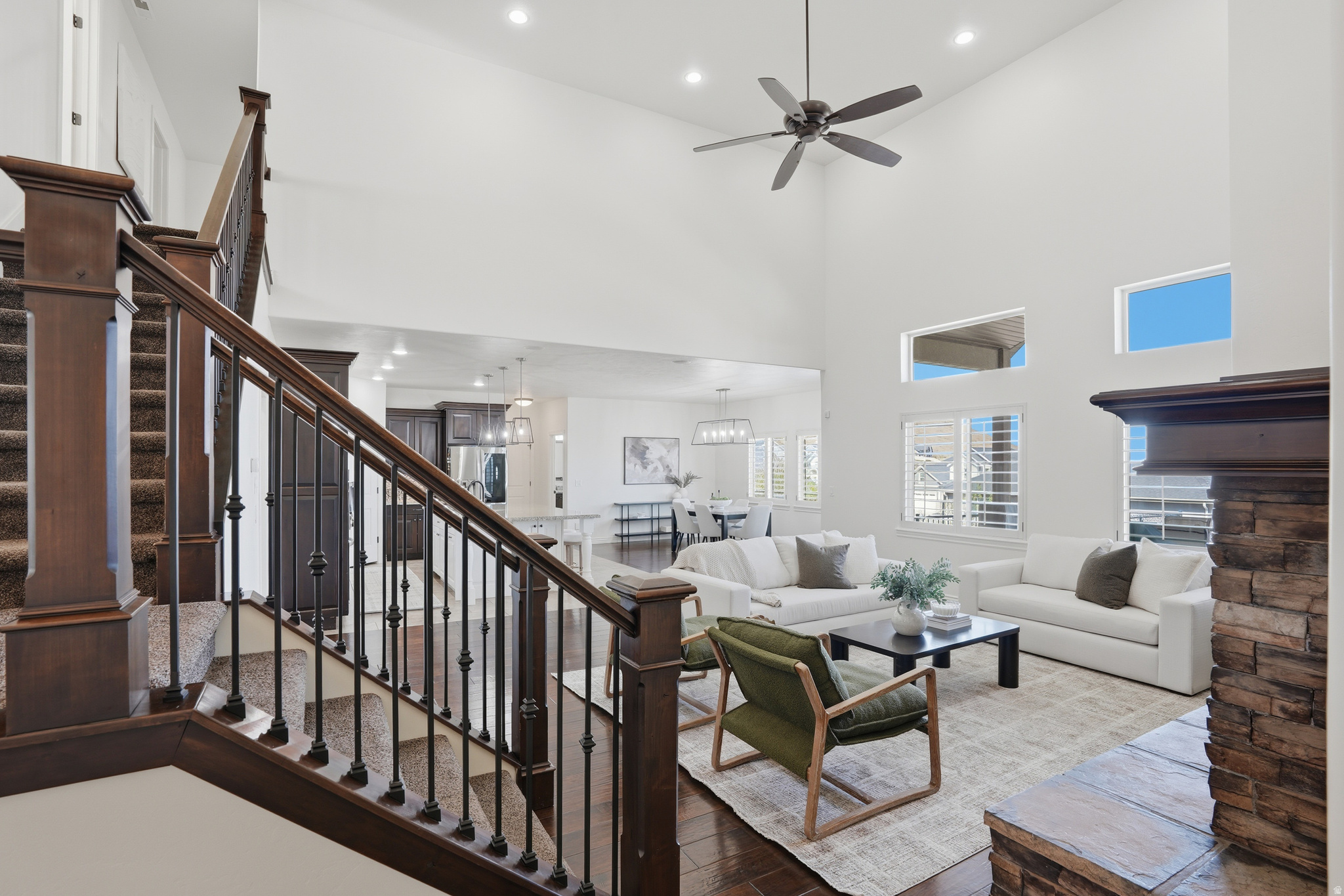 LOOKOUT RIDGE - Residential