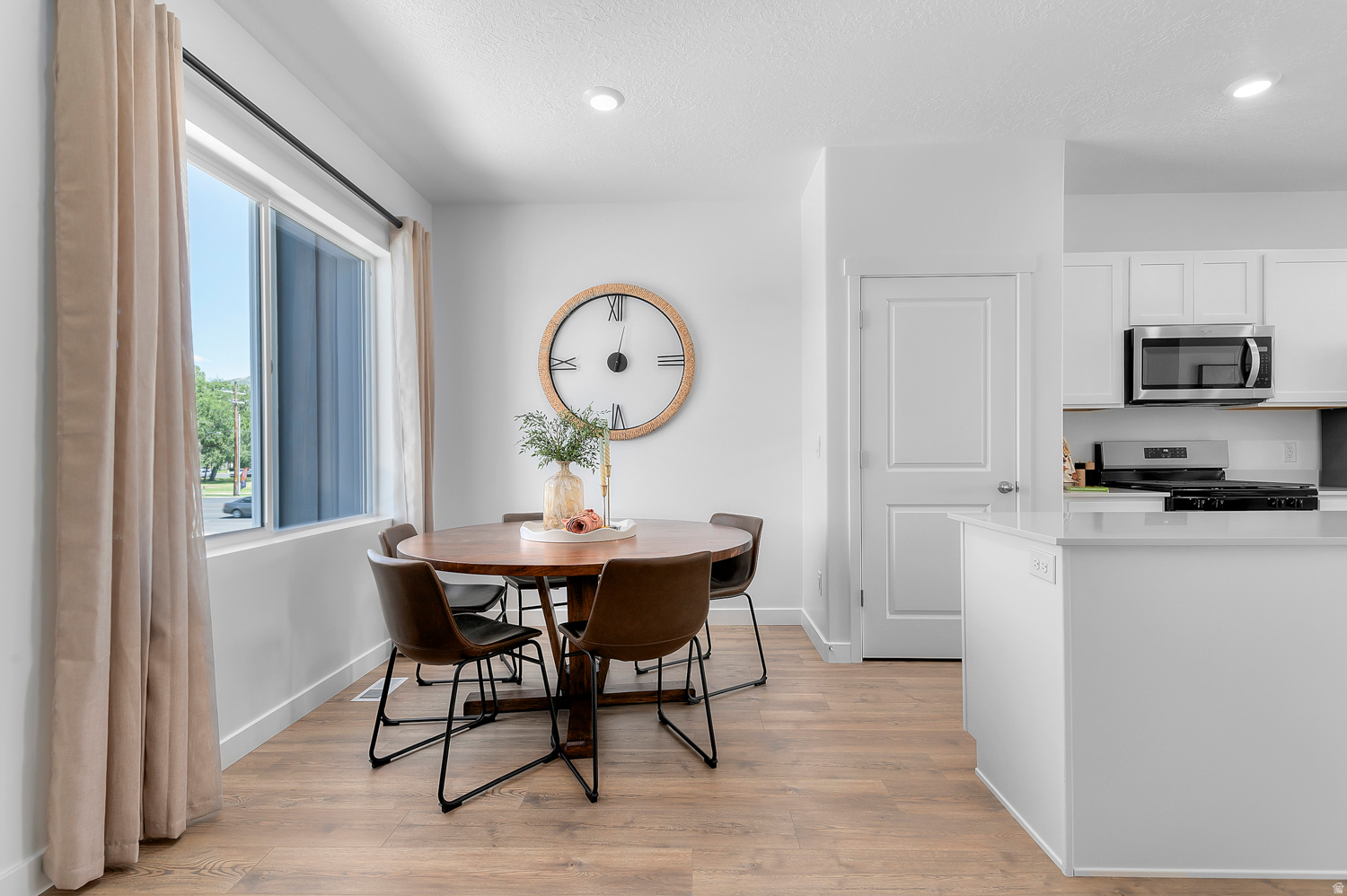 DIXON CREEK - Residential