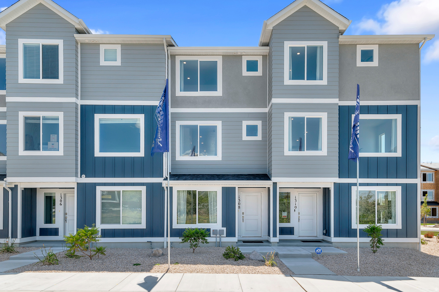 DIXON CREEK - Residential