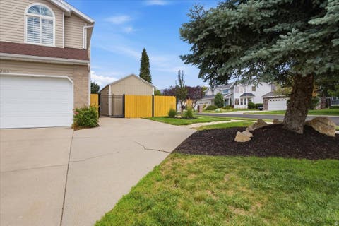 Tiny photo for 2313 E ROCKVIEW DR, Sandy, UT 84092 (MLS # 2180392)