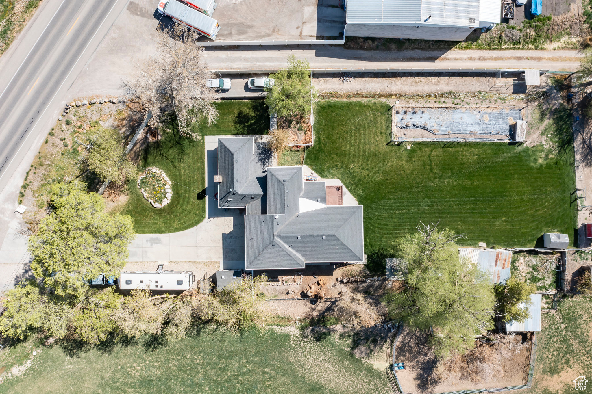 DRY CREEK COMMUNITY PLAN - Commercial Sale