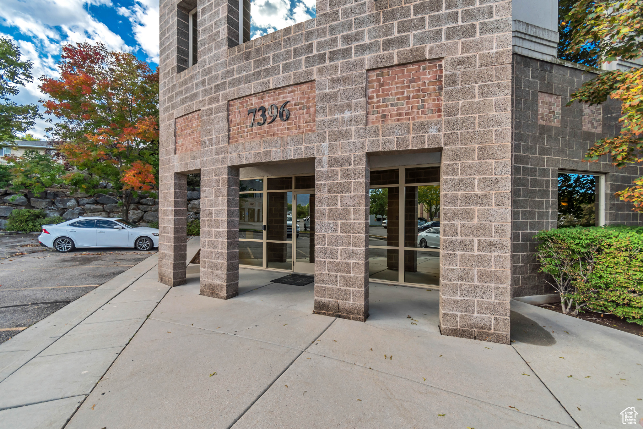 SOUTH UNION BUSINESS PARK - Commercial Sale