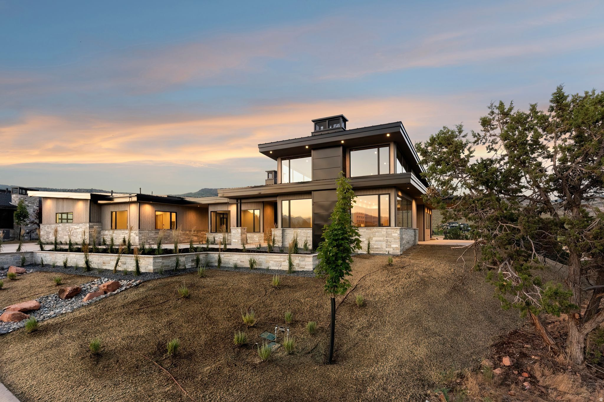 RED LEDGES - Residential