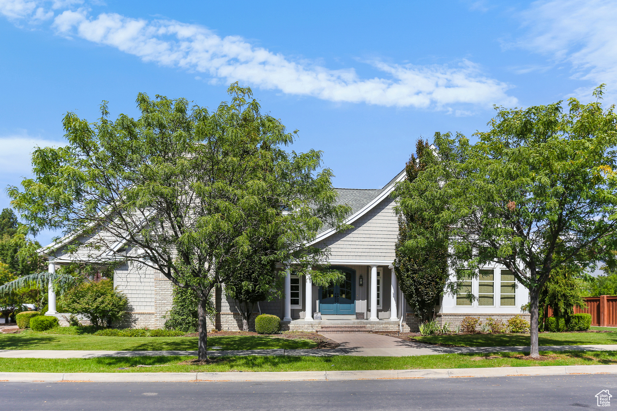 THE GABLES AT GRANDVIEW - Residential