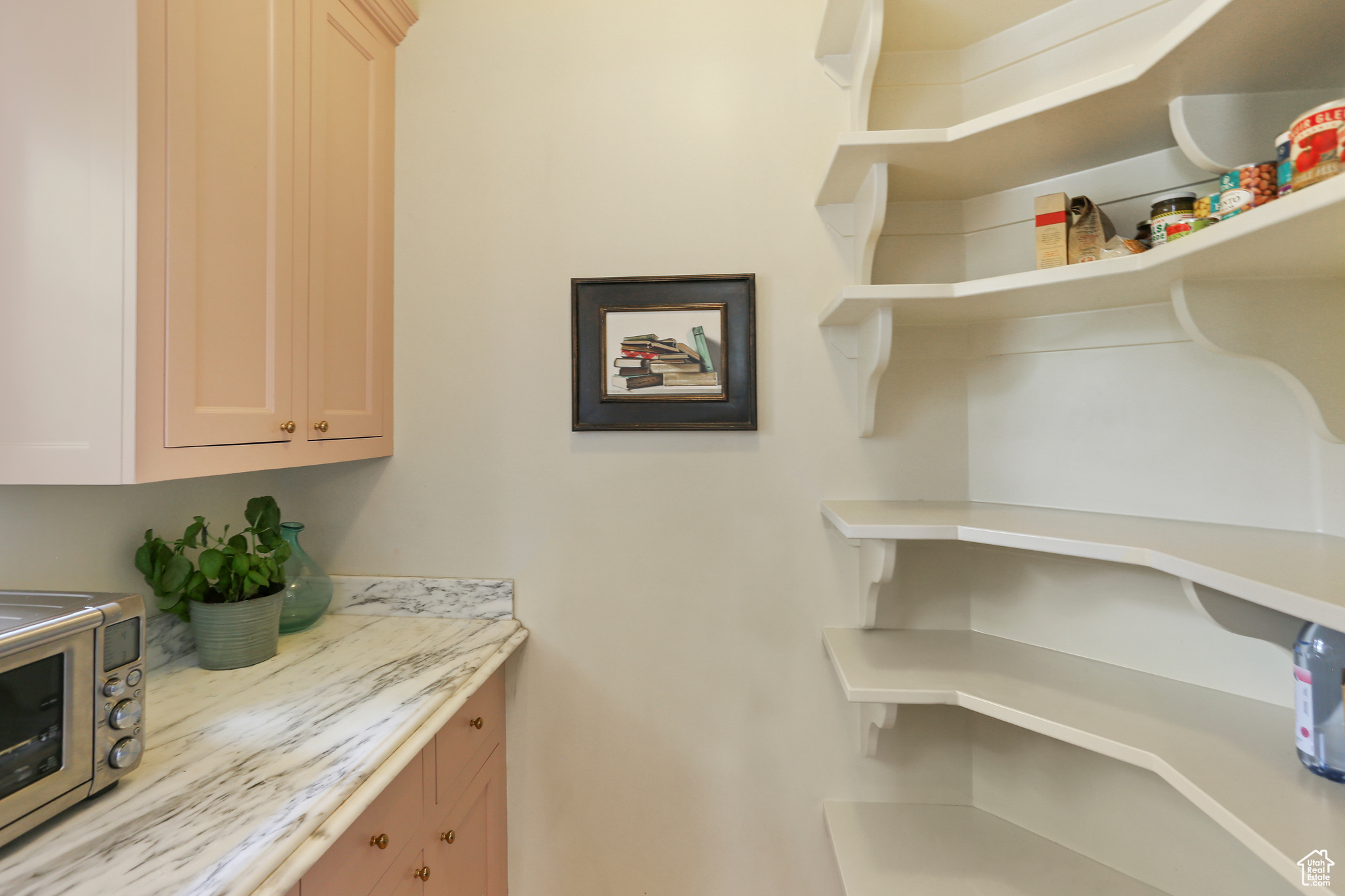 THE GABLES AT GRANDVIEW - Residential