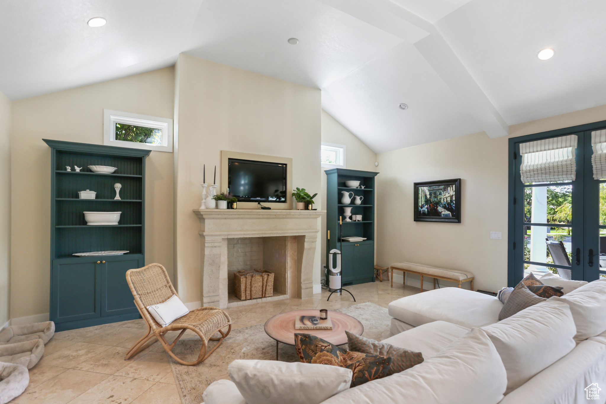 THE GABLES AT GRANDVIEW - Residential