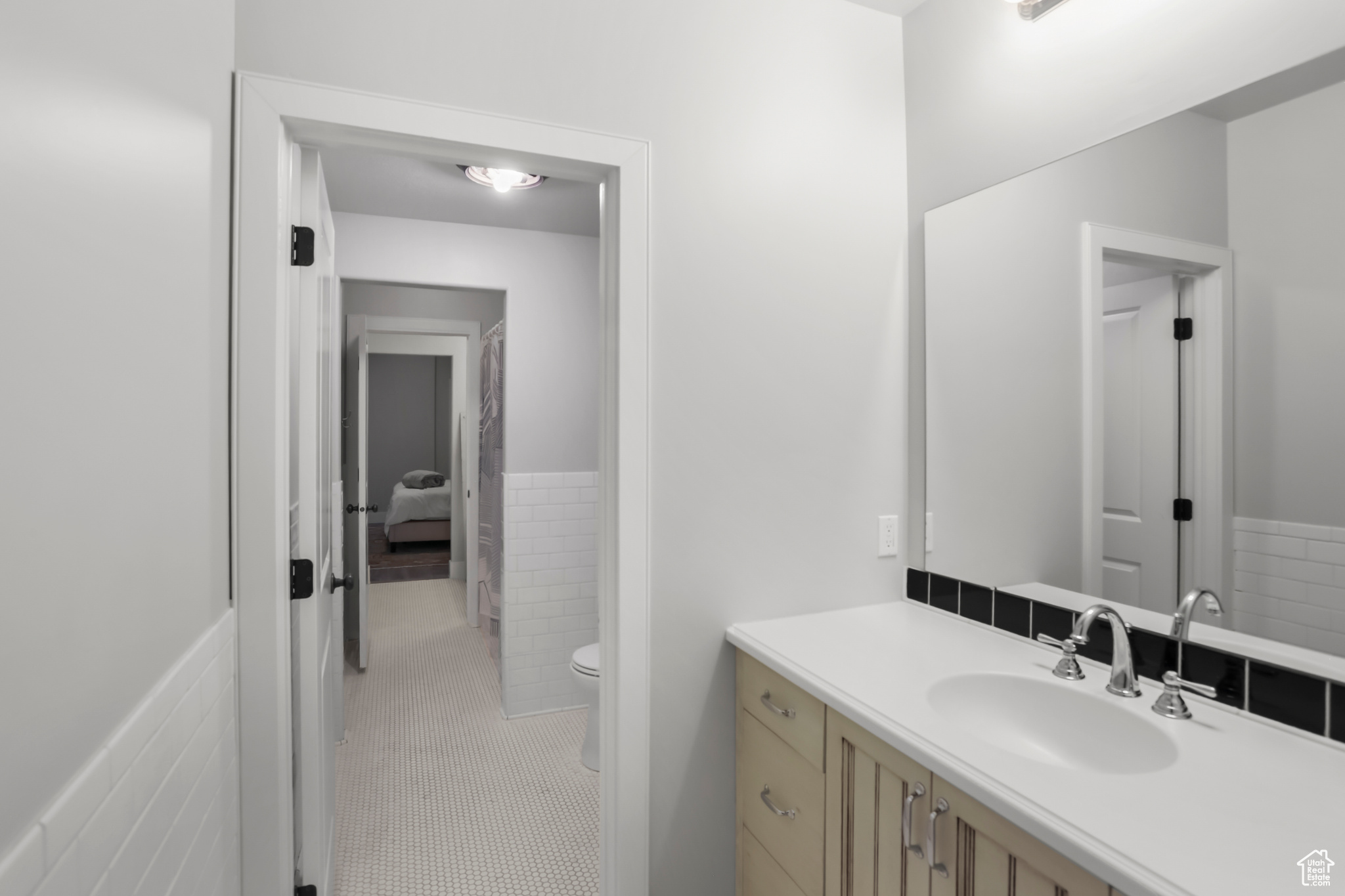 THE GABLES AT GRANDVIEW - Residential