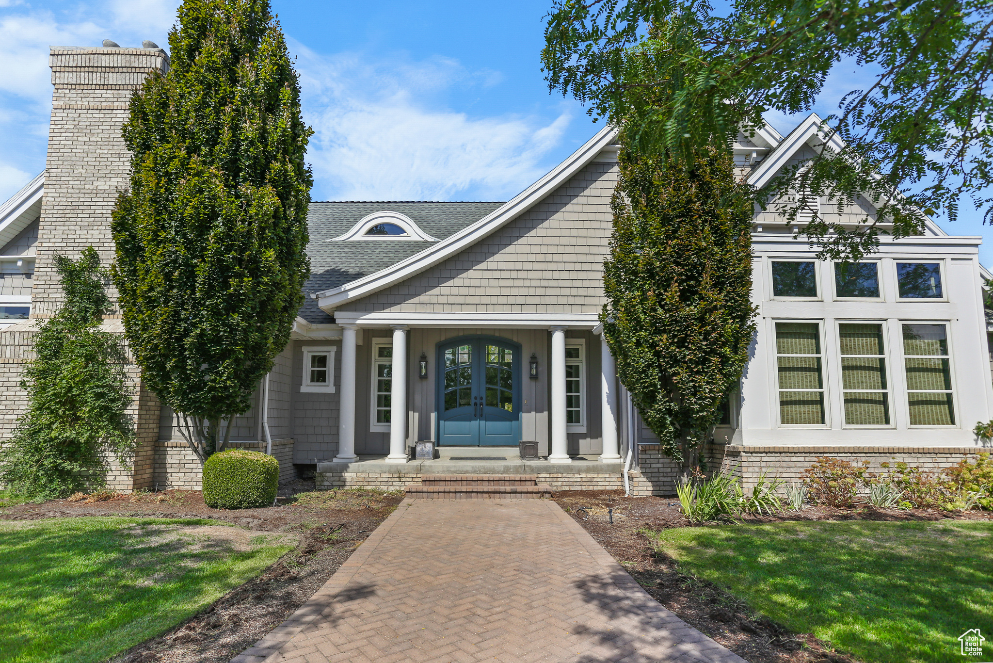 THE GABLES AT GRANDVIEW - Residential