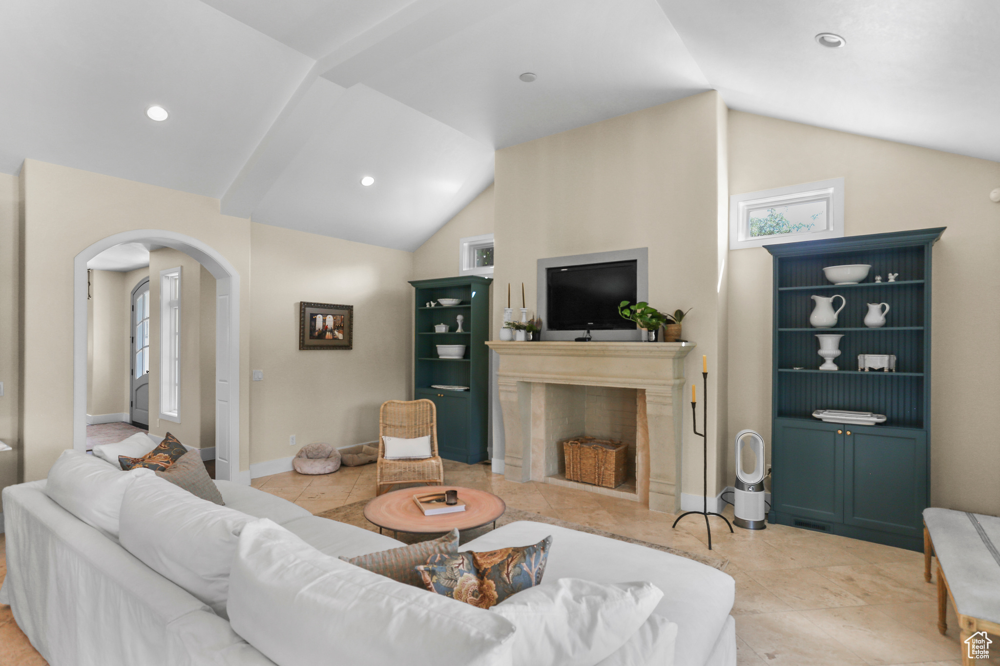 THE GABLES AT GRANDVIEW - Residential