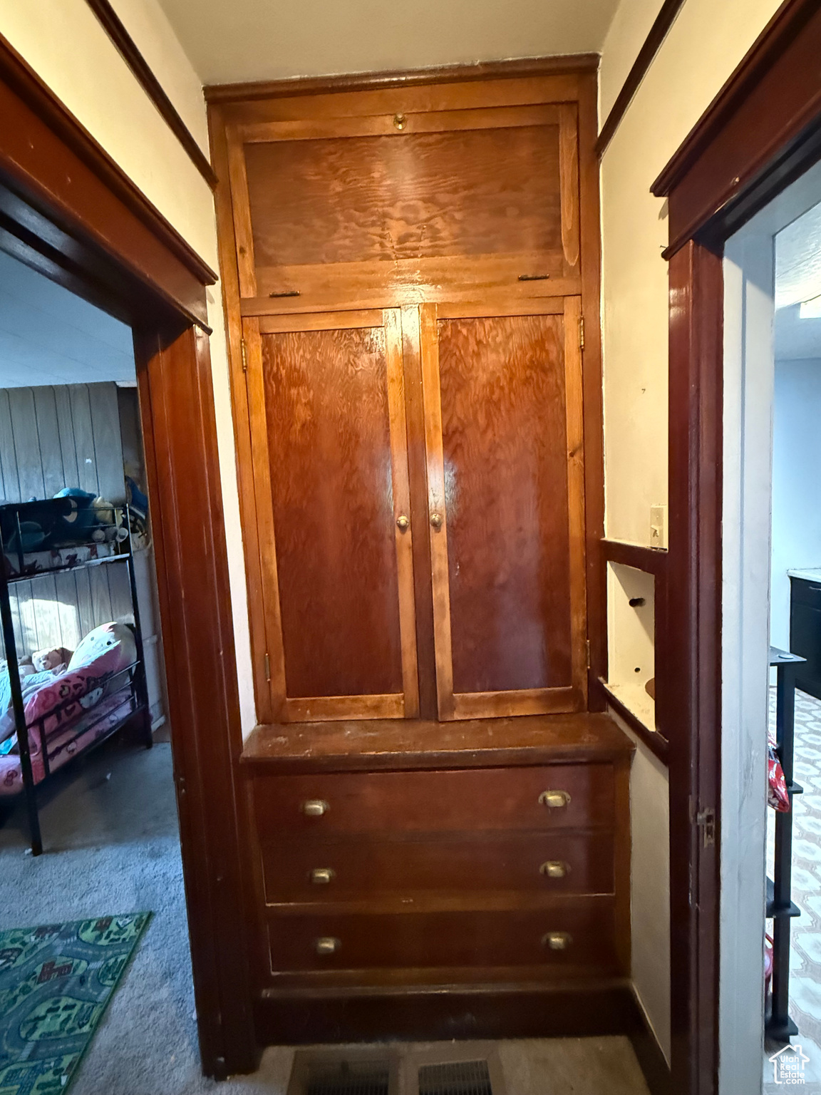 YOUNG PROPERTY - Residential