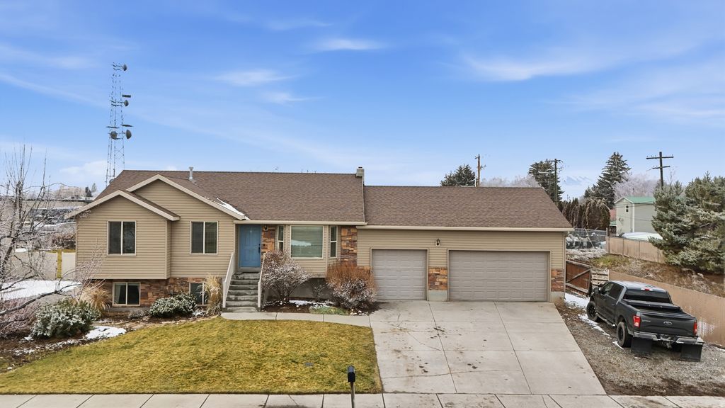 Photo of 496 S 3RD E, Preston, ID 83263 (MLS # 2133676)