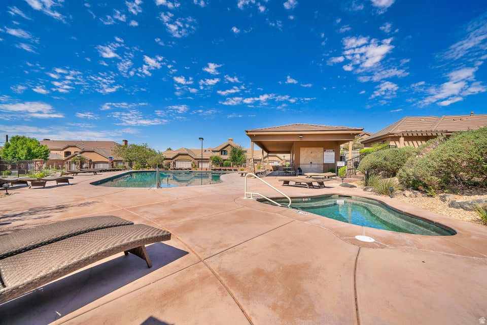 CORAL RIDGE TOWNHOMES PH 3-A - Residential