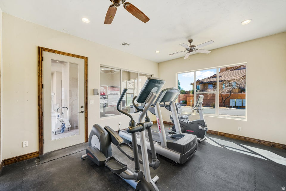 CORAL RIDGE TOWNHOMES PH 3-A - Residential