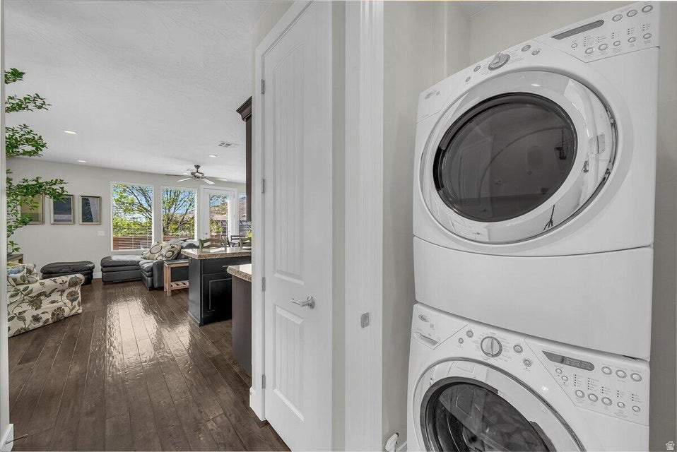 CORAL RIDGE TOWNHOMES PH 3-A - Residential