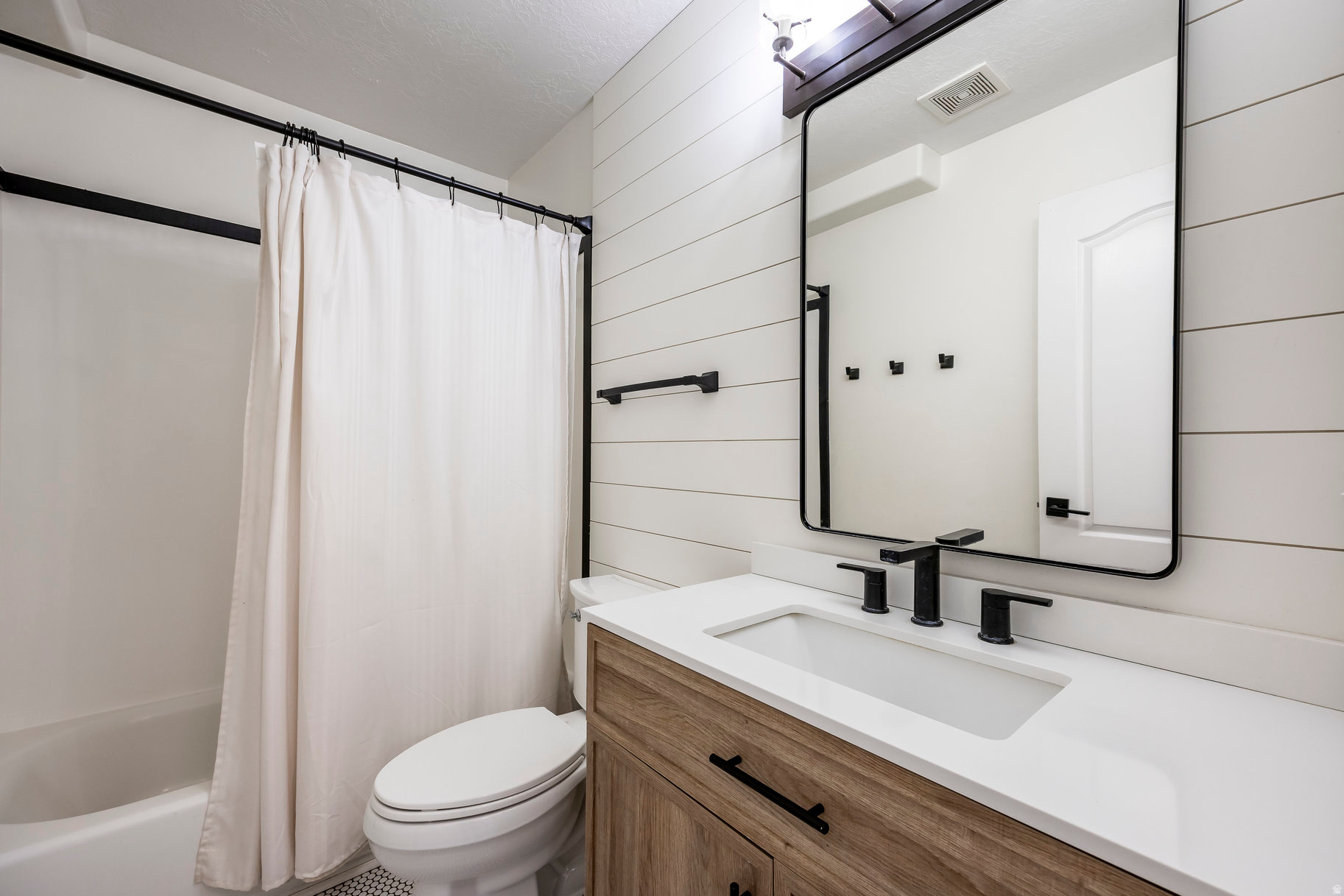 COVE AT VALLEY HILLS - Residential