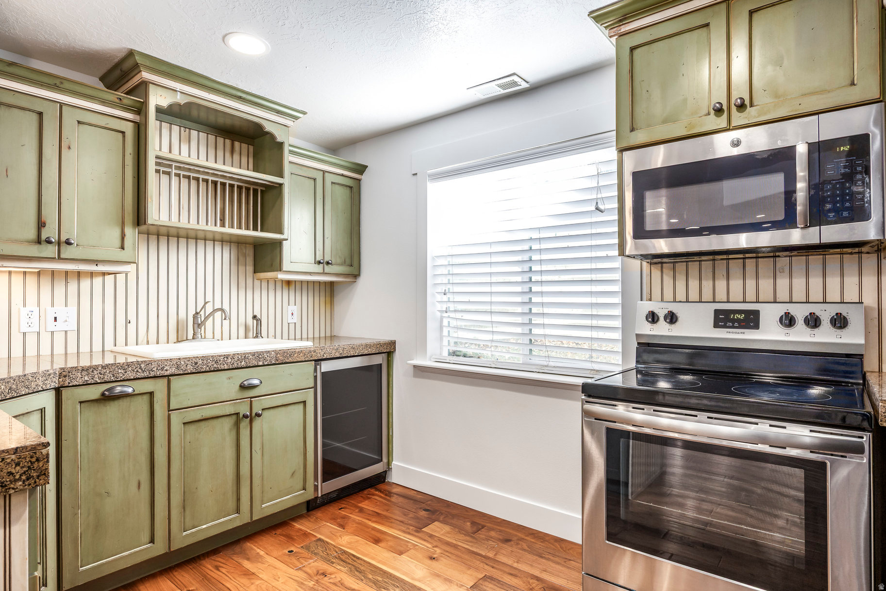 COVE AT VALLEY HILLS - Residential