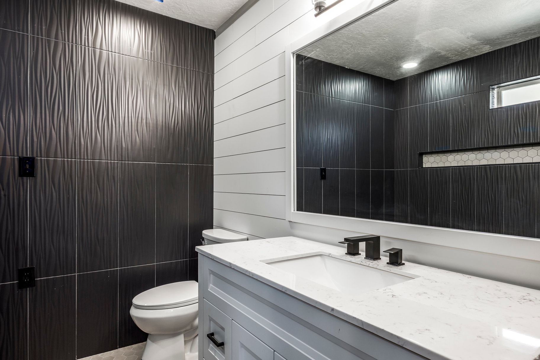 COVE AT VALLEY HILLS - Residential