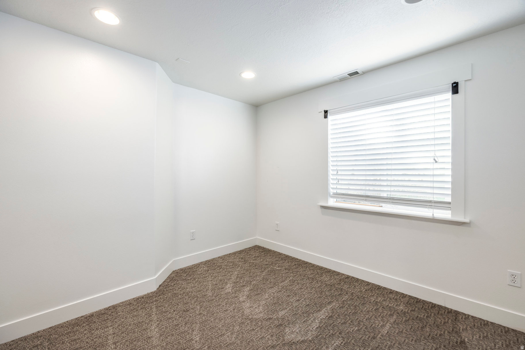 COVE AT VALLEY HILLS - Residential