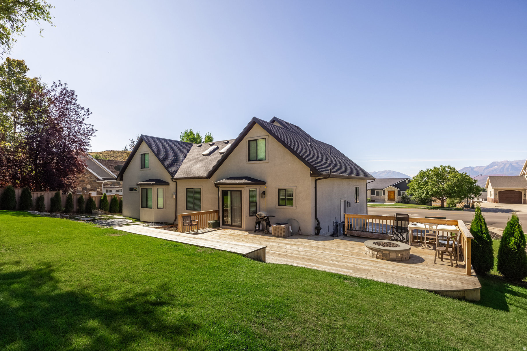 COVE AT VALLEY HILLS - Residential