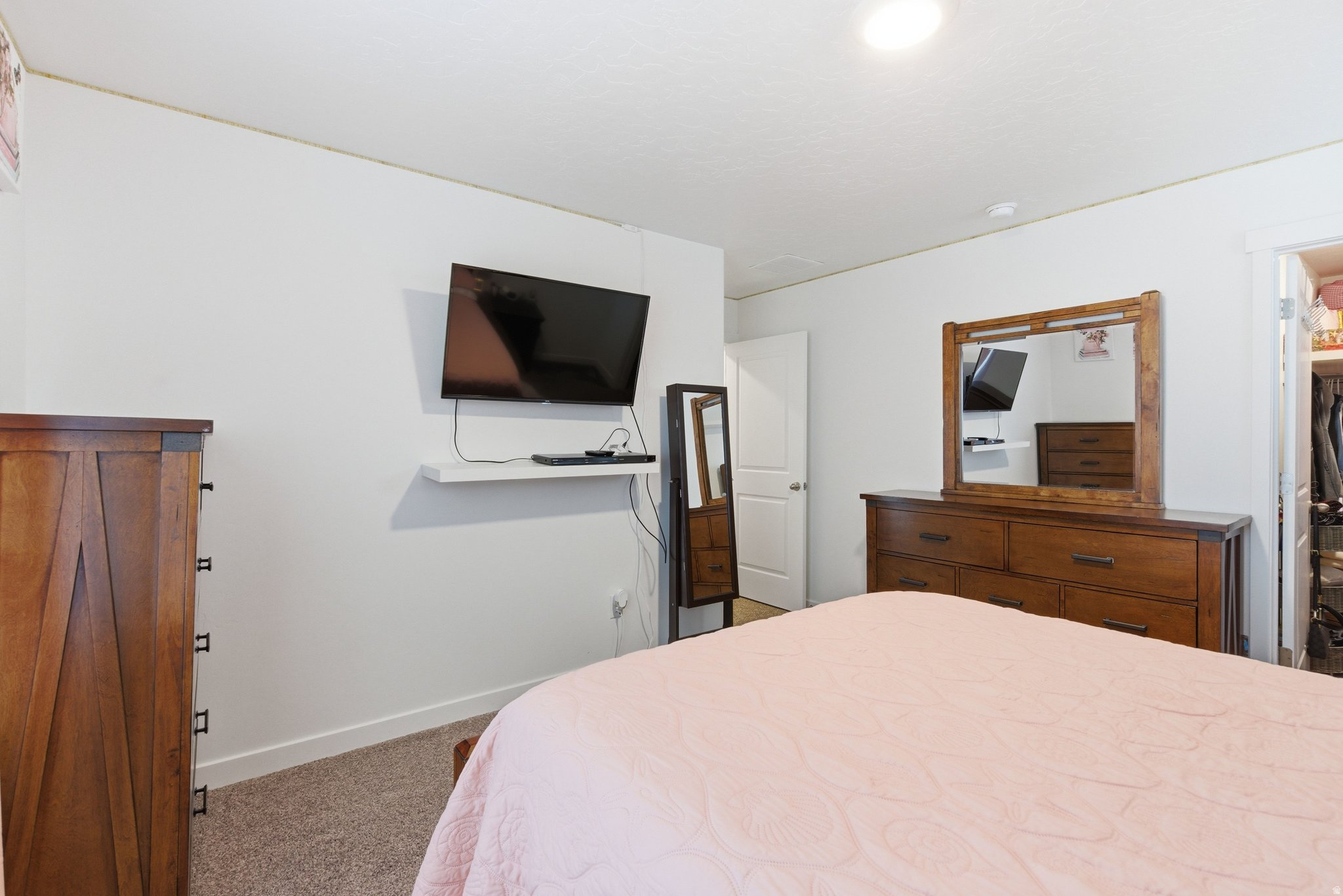 GATEWAY TO LITTLE VALLEY - Residential