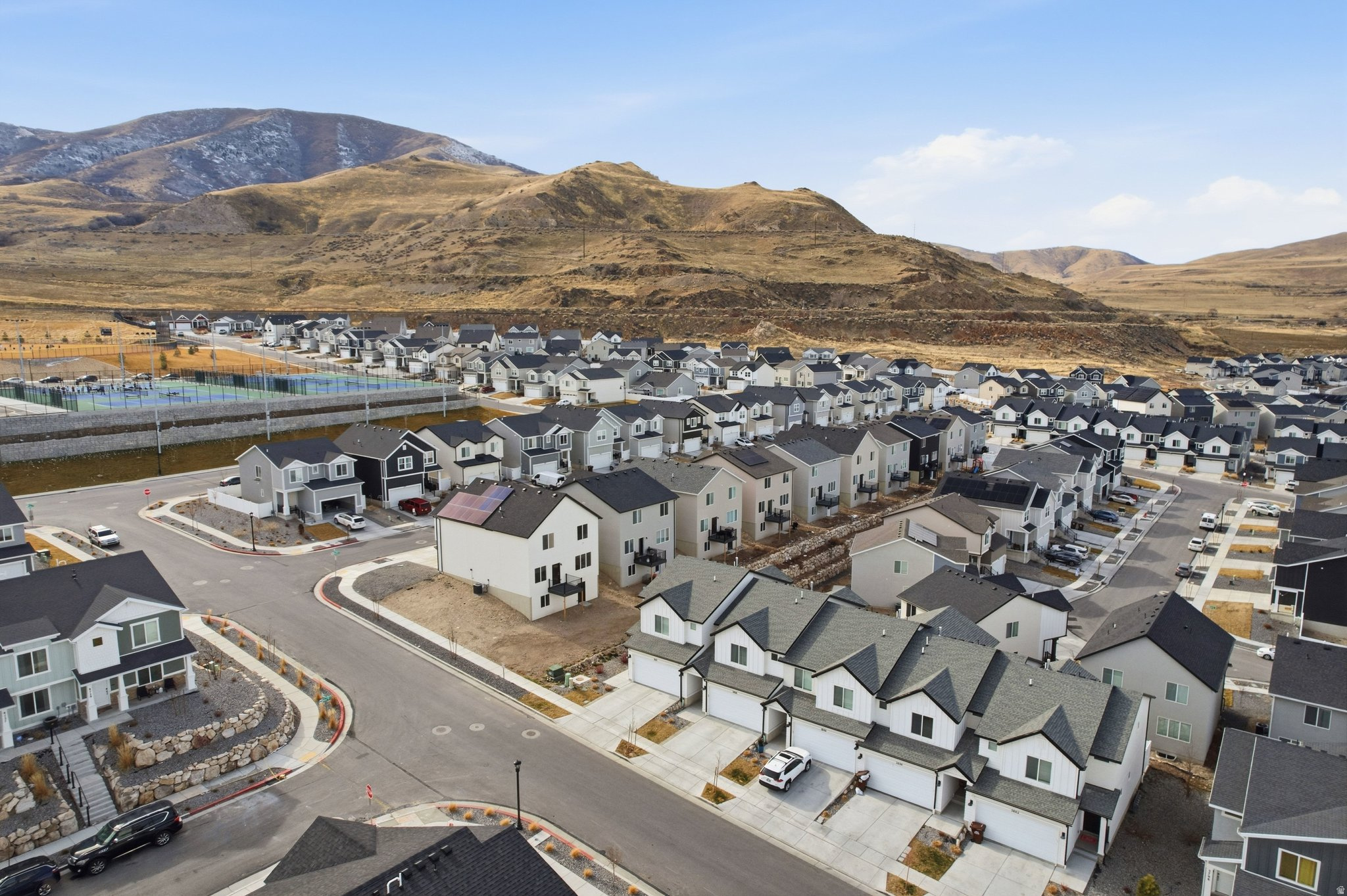 GATEWAY TO LITTLE VALLEY - Residential