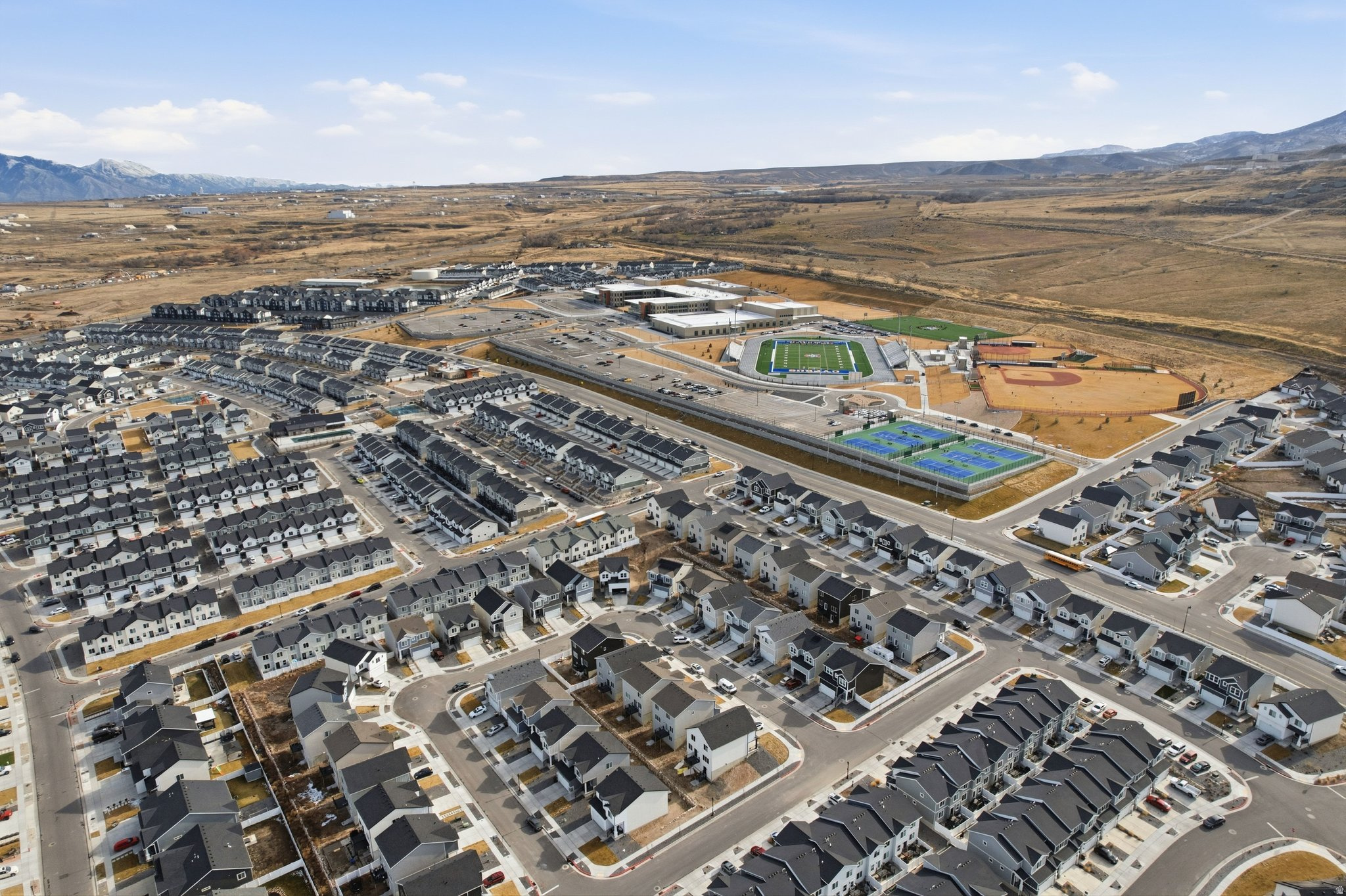 GATEWAY TO LITTLE VALLEY - Residential