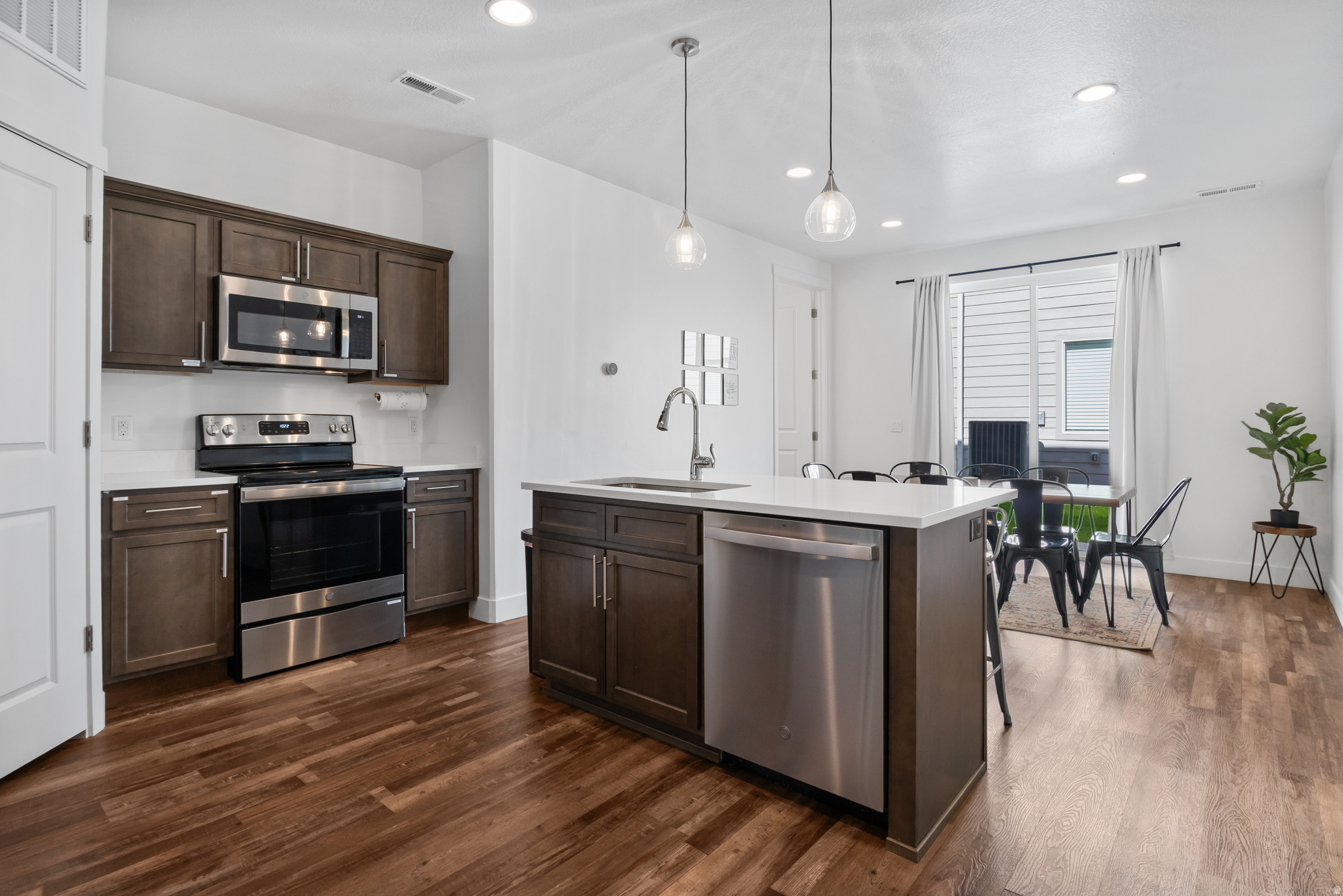PARADISE PARKWAY - Residential