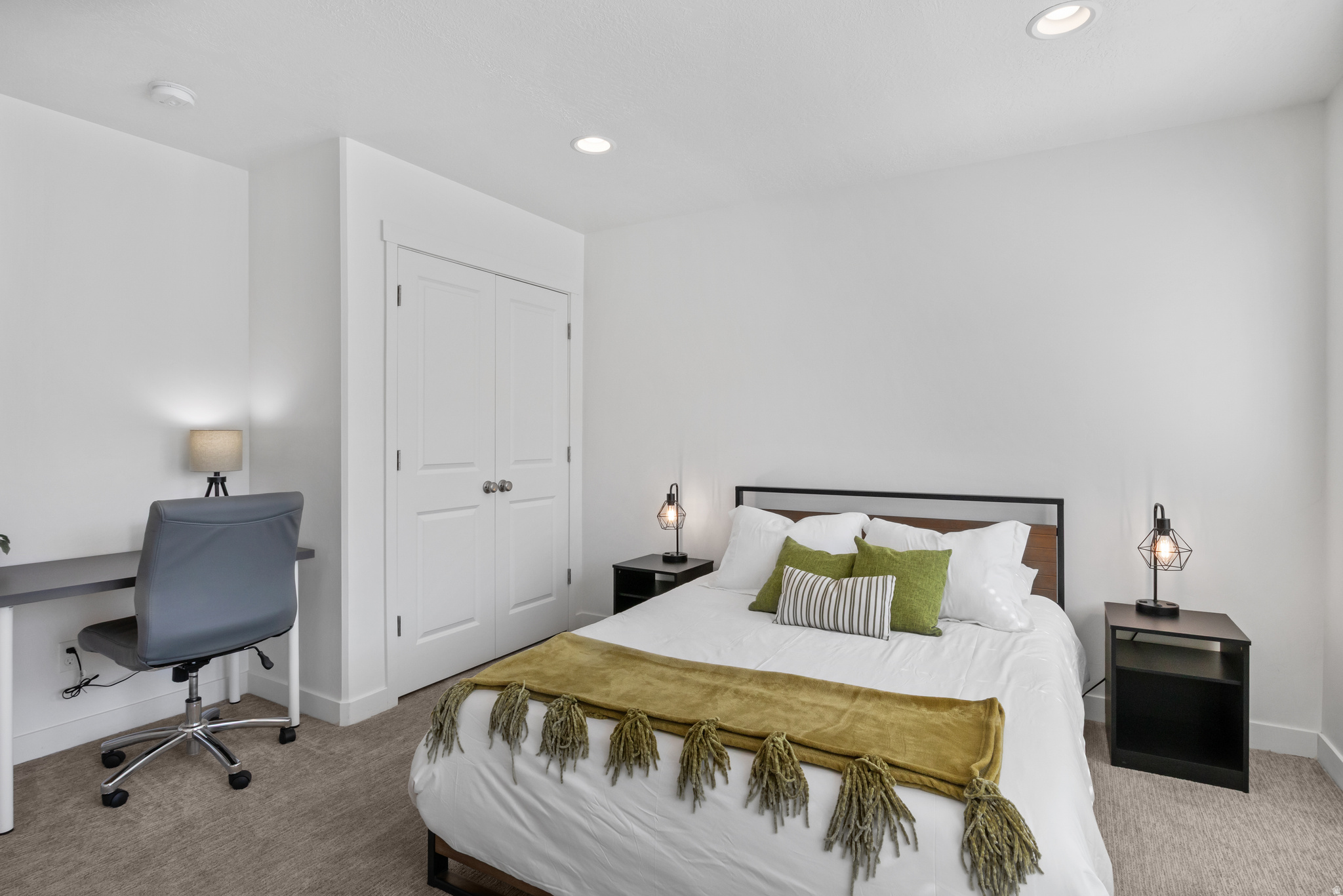 PARADISE PARKWAY - Residential