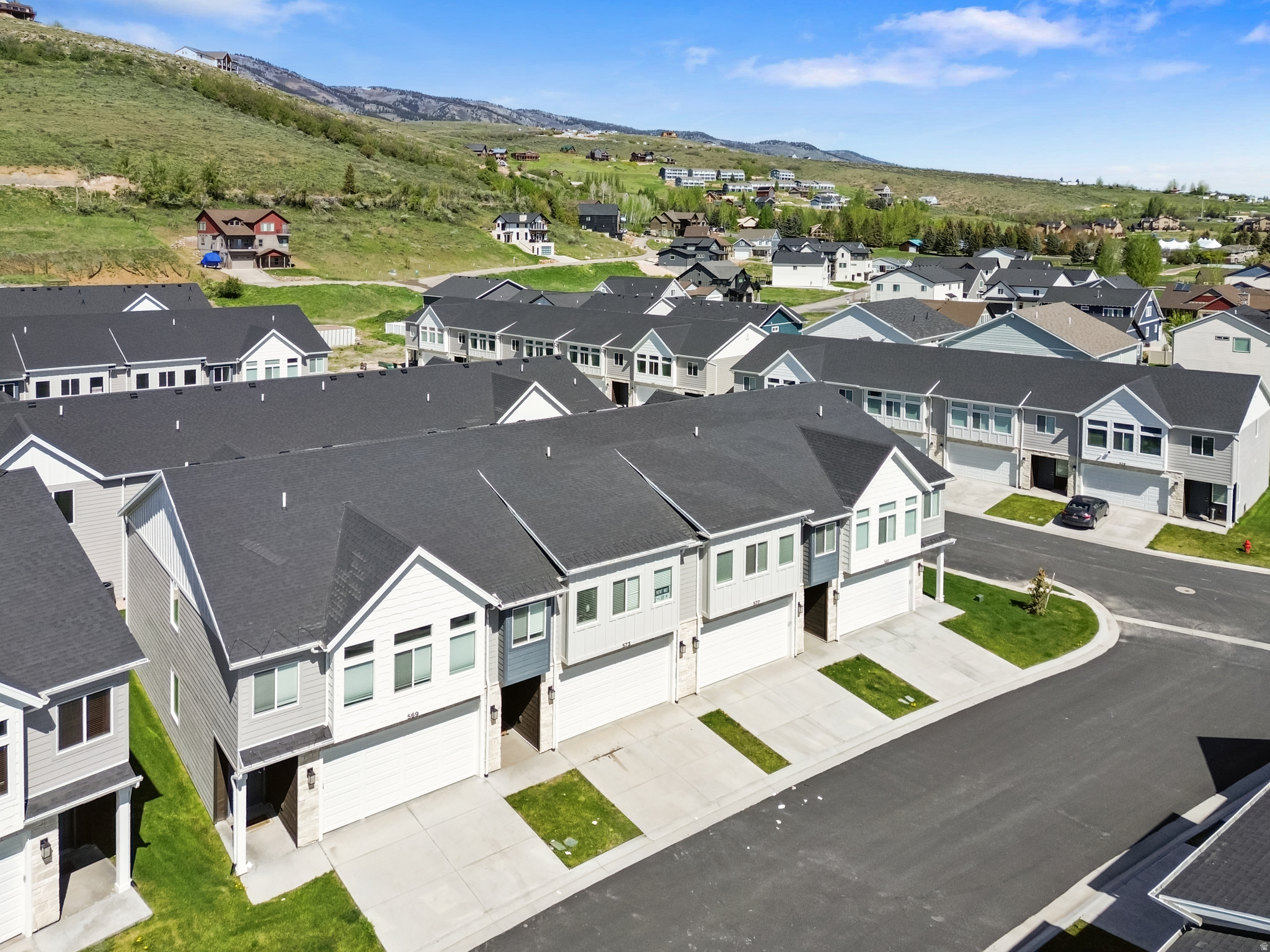 PARADISE PARKWAY - Residential