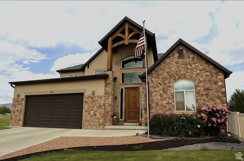 Photo of 469 E VINE ST S, Murray, UT 84107 (MLS # 2156439)